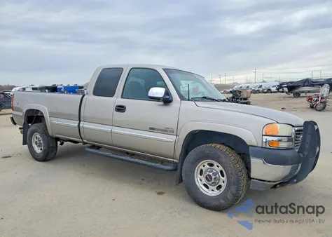 2002 GMC Sierra K2500 Heavy Duty from USA, damaged, VIN 1GTHK29172E218480